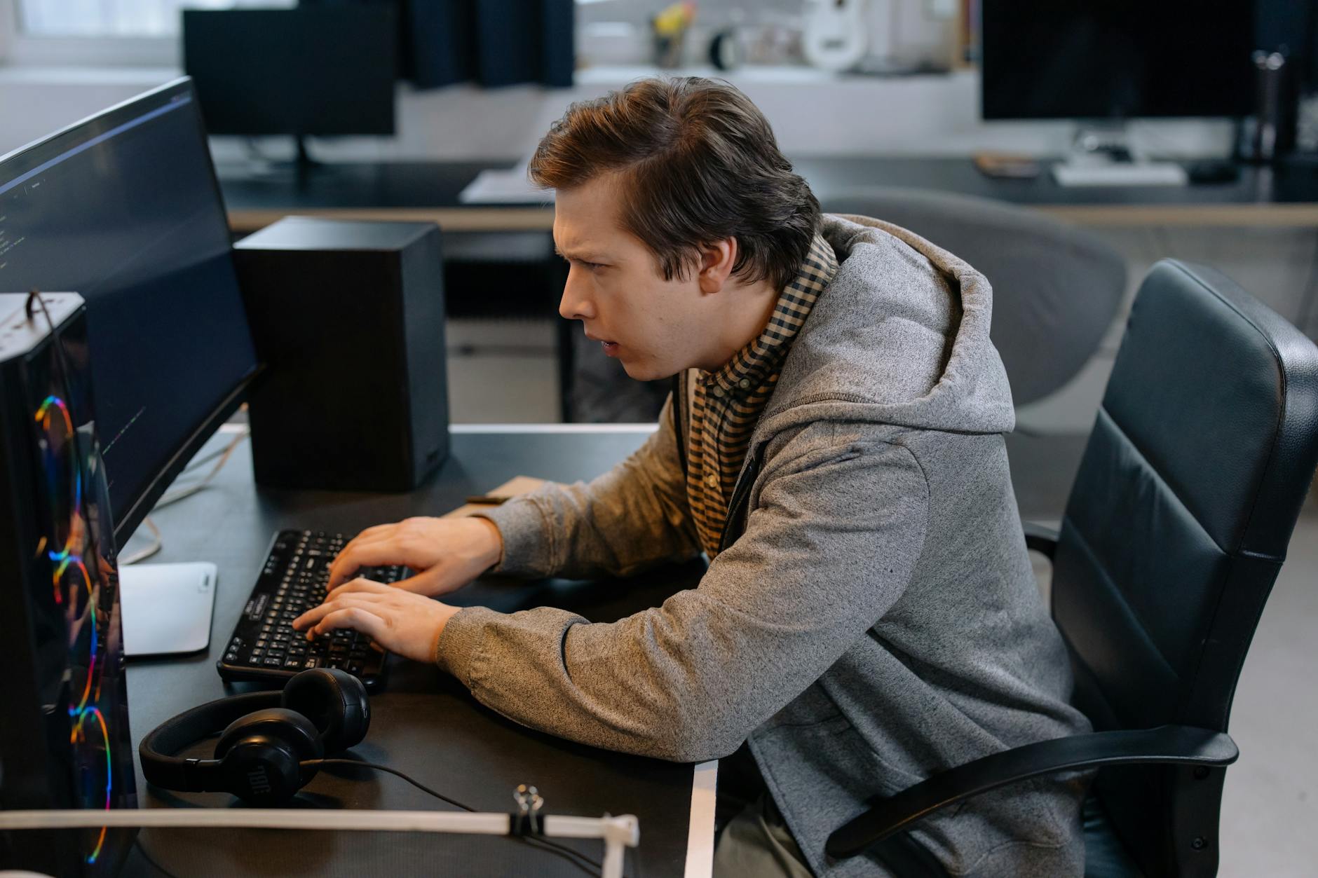a programmer working at the office